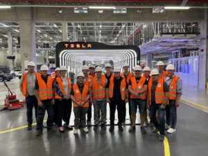 Neuenhagener Gemeindevertreter beim Werksbesuch